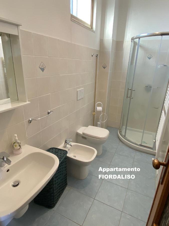 I Fiori Di Pietra Aparthotel Pietra Ligure Kültér fotó